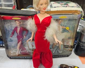 MARILYN MONROE DOLLS