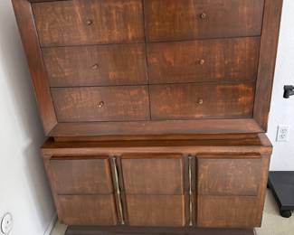 Six top drawers and two lower drawers, metal handles and pulls