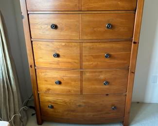 Matching Broyhill chest of drawers