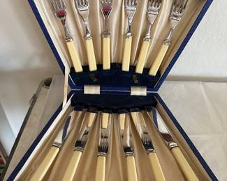 Set fancy fish knives and forks in velvet silk lined angled box