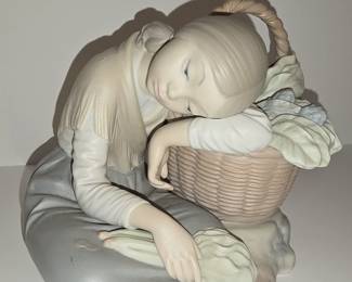 Lladro. Green Grocer Girl