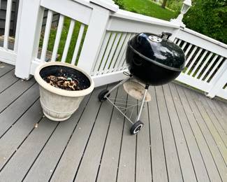 OUTDOOR POTS AND GRILL