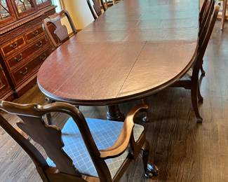 VERY LONG DINING ROOM TABLE WITH 6 CHAIRS