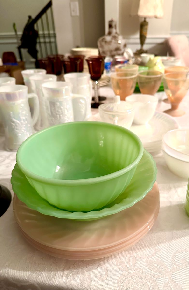 Donna Davis Estate Sales LLC 50 SUNDAY... starts on 5/18/2024