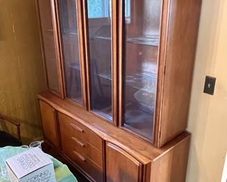 China cabinet 