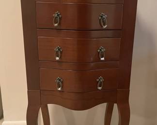 4 draw dresser 