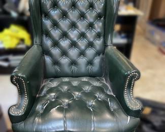 GREEN LEATHER BUTTON TUFTED OFFICE CHAIR