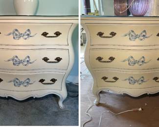 White wood 3 draw dresser 