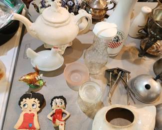 Several Betty Boop items
