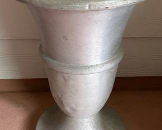 aluminum stand ashtray
