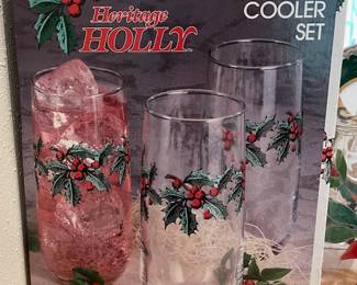 Heritage Holly tumbler set