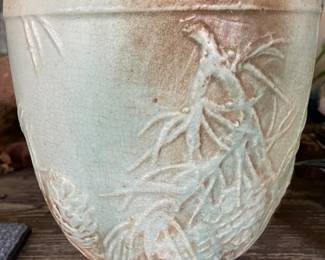 McCoy "Pinecones" planter