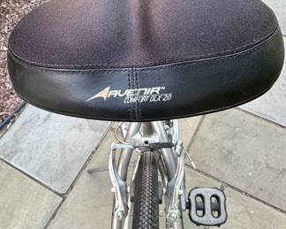 Raleigh Women's Bicycle in Great Condition