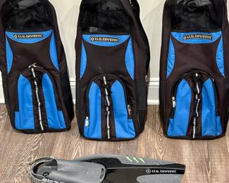 US Divers Scuba/Snorkel Fins with Carry Cases