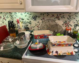 Pioneer Woman & Corning Ware brands among other dishes.