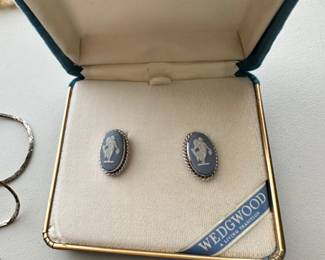 Wedgewood earings