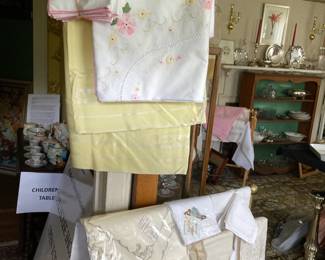 Tablecloths and Napkins