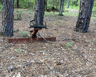 Small scraper blade.