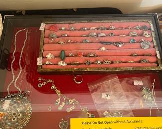 90% of rings are Sterling 