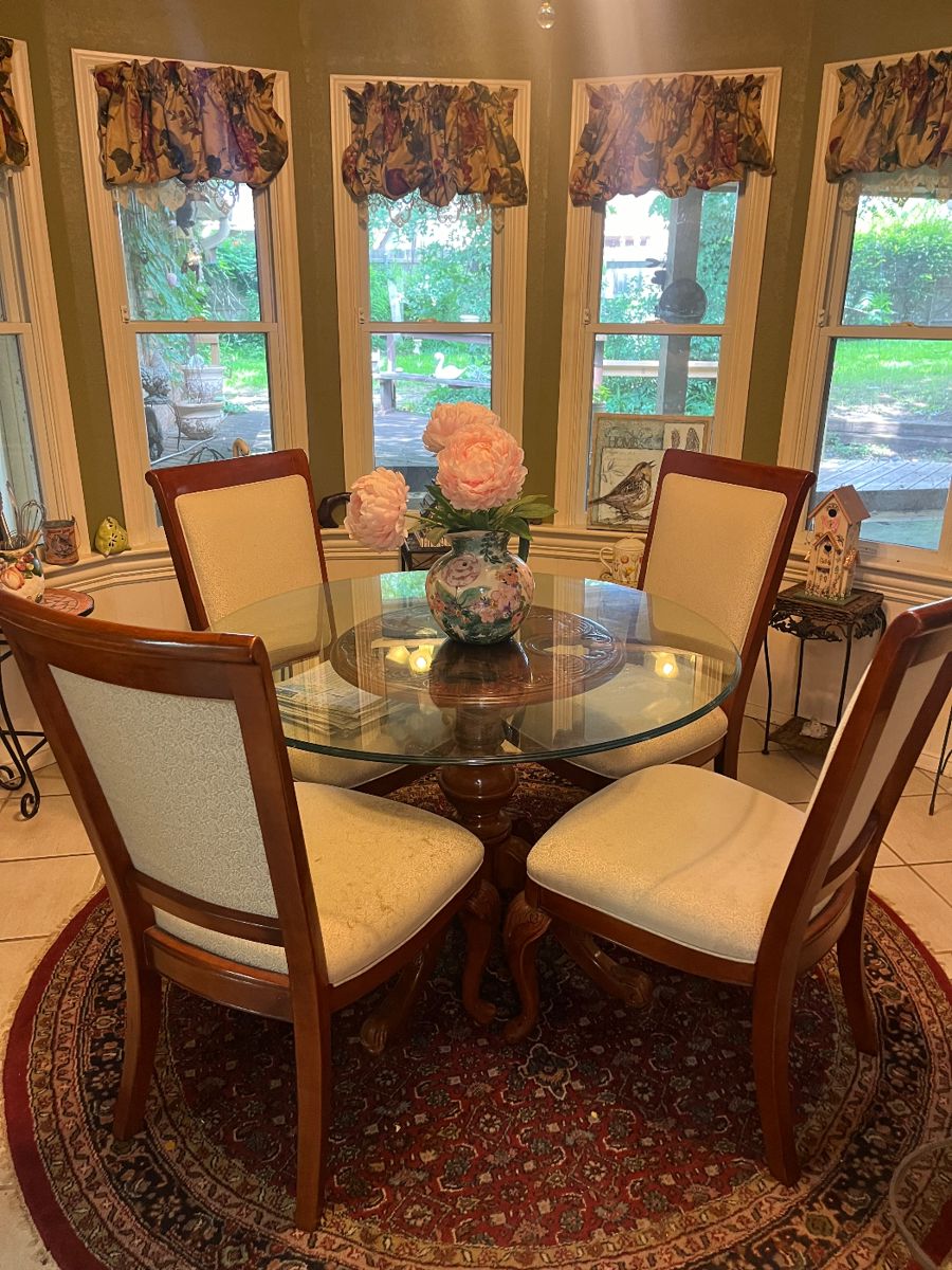 6090 Off Sunday Poppy & Peonies Bedford... starts on 5/17/2024