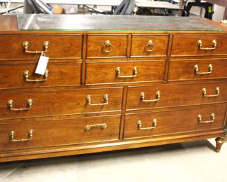 Gorgeous dresser with great hardware.