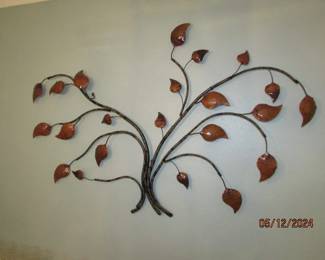 Leaf wall hanging