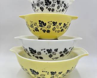 PYREX Cinderella Yellow, White, & Black Gooseberry Mixing Bowls	