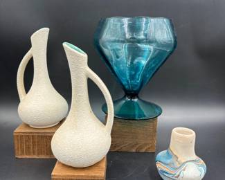 Royal Haeger Cotton White Ewers - Nemadji Pottery Vase +	