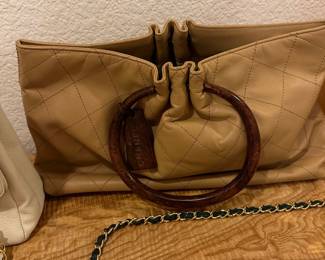 Chanel Vintage Quilted Ring Handle Bag (Authenticated)