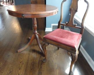 Barrel Table and Chair