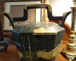 Lacquer Chinese Food Box