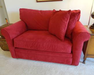 Havertys Sleeper Sofa (like New!)