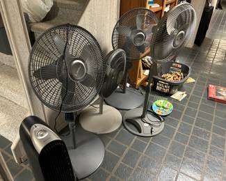 4 lasso standing fans 