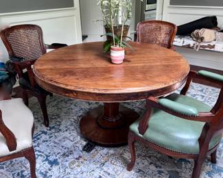 FAB ROUND PARLOR TABLE WITH LEATHER CHAIRS