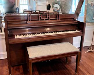 WM. KNABE UPRIGHT PIANO