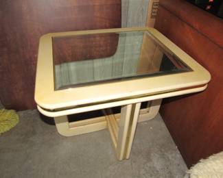 Retro mirror top table