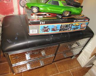 Chrome drawers bench