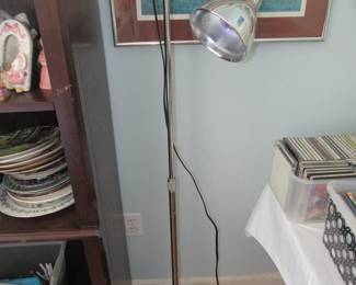 Chrome clinical lamp