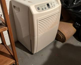 Dehumidifier 