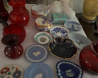 Vintage and Antique Collectibles