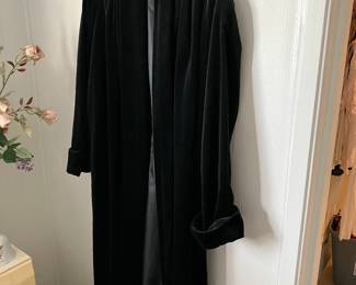 Vintage long velvet coat