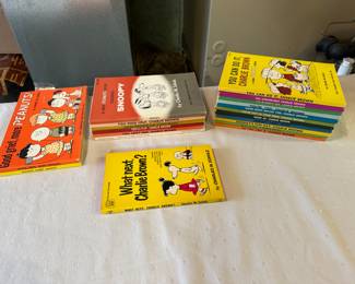 Books Vintage Charlie Brown
