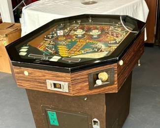 Star Trip pinball machine with keys 