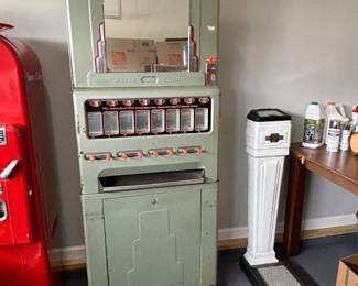 Stoner Deco Candy Machine & Loboy Penny weight scales (working)