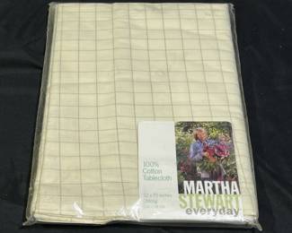 NEW Martha Stewart Everyday 100% Cotton Tablecloth