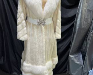  Furlan-Spritzer Isabell Gerhart White Mink