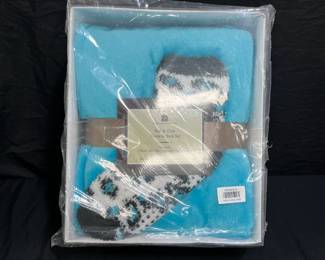 NEW Concierge Collection Blanket & Socks Set