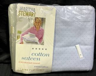 NEW Martha Stewart Everyday King Flat Sheet