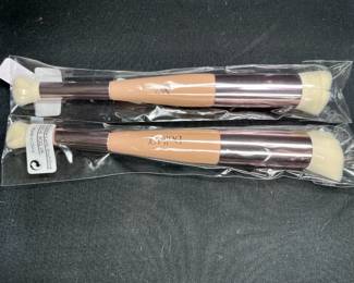 Doll 10 Foundation & Heavenly Luxe Powder Brushes