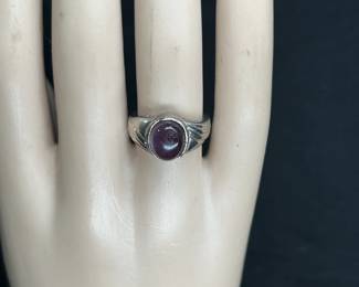 Ladies Sterling Silver Amethyst Ring size 5.5